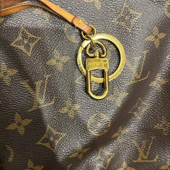 Louis Vuitton Bag - Picture 12 of 14